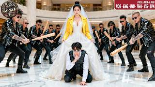 Guard Being Chased Hides Under Lady’s Skirt, Turns Out He’s Billionaire CEO Proposing On The Spot