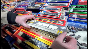Bargain Model Trains Hunt At A Model Railways Show