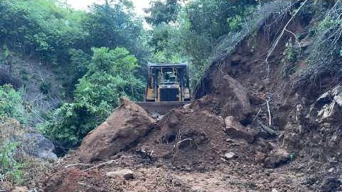 Watch How The CAT D6R XL Bulldozer Creates Roads in Extreme Landslides!