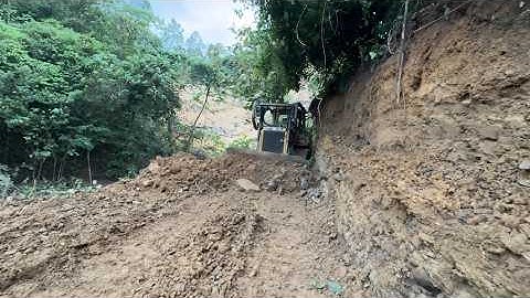 Watch How The CAT D6R XL Bulldozer Creates Roads in Extreme Landslides!