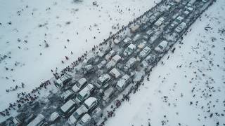 APOCALYPSE! Snowfall in South Africa, people stuck on the highway.