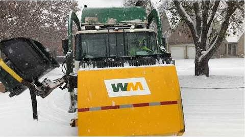 1 HOUR of Garbage Trucks! Side Loaders, Front Loaders, Rear Loaders - WM, Republic Services, & More