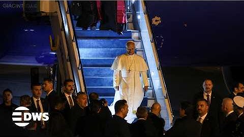 Historic Moment: Pope Leo XIV Touches Down at Istanbul’s Ataturk Airport 2025 | DWS News | AC14