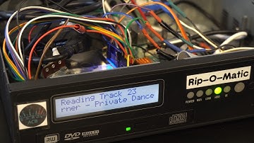 Zelfgemaakte geautomatiseerde CD-ripper "Apparaat" voor de mediakast