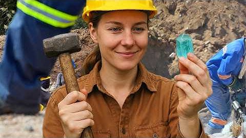 How Aquamarine Crystals Are Mined in Zimbabwe by Women