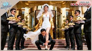 Pria Bersembunyi Di Bawah Rok, Tak Tahu Ia CEO Miliarder Yang Akan Melamar