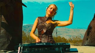 Annie Sollange live at Dragon Head Sculpture, California for Cafe De Anatolia [Arabic House Mix]