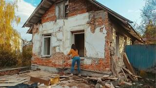 Young Woman Buys Old House and Renovates it Back to New in 2 YEARS | Start to Finish @juanxiaoliu