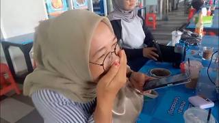 LATAH LUCU JANDA CANTIK WIK2 LEBIH SUKA KELUAR DI DALAM