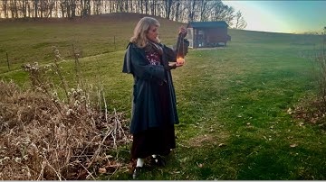 The Calm Before Christmas | Finding Solace in a Simple Advent Tradition | Love Lights the Way