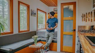 Single Level Tiny House: Unique & Functional Design