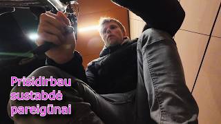 Spalio 31/Darbas virtuvėj kurio nebaigiau/ Pareigūnai ir lašiniai/ Užuolaidų apšvietimas