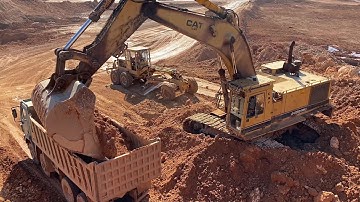 Old 120k Working Hours But Strong Cat 245B Excavator Loading 4 Axle Trucks