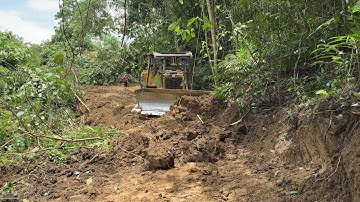 Mount Bulldozer D6R XL Plantation, Quick Solution for Smooth Roads