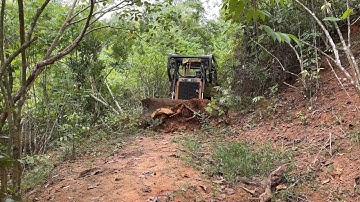 Maximizing the Performance of the D6R XL Bulldozer for Plantation Roads