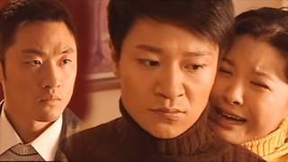 In No.9 Happiness Street, a husband catches his wife with another man and demands divorce!