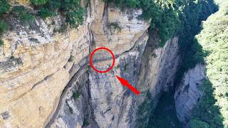 A cliff plank road over 200 meters high was discovered in the deep mountains of Guizhou. It's scary