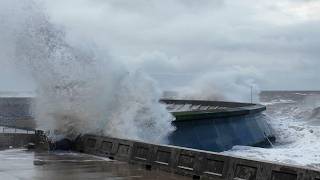 New Year Day in Blackpool - 8.7m High Sea Tide Sweeps in!