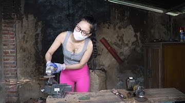 Rusty Junkyard Knife TRANSFORMED Into a Razor-Sharp Bushcraft Blade | Female Blacksmith Restoration