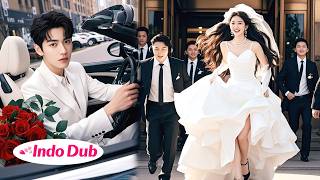 Gadis itu kabur dari pernikahan lalu salah mobil,tak disangka CEO jatuh cinta padanya!Dimanja habis!