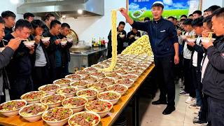 兰州出租车司机深夜食堂，23元牛肉面片半碗全是肉，每天用掉半头牛人气爆棚#麦总去哪吃