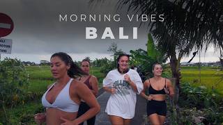 Jalan Tikus Canggu Tersembunyi, Bali 🇮🇩 | Sawah Indah & Tempat Lari Terbaik | Tur Jalan Kaki 4K