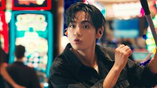 BTS・V、新CMで“清掃スタッフ姿”披露！ノリノリで館内を巡る姿が尊すぎる　「パラダイスシティ」新CM「FEEL YOUR PARADISE」篇