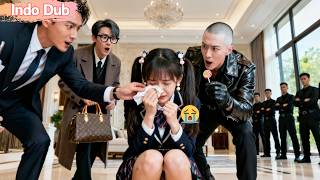 Pria Kucinta Jadikan Aku Pengganti, Saat Air Mata Turun, Tiga Kakak CEO Sudah Buat Dia Bersujud!