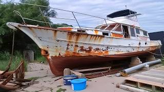 Download lagu Family Buys $2500 Old YACHT and Renovates it Back to New | Start to Finish by @SailingMelody