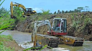 CAT 320D Takeuchi TB250 Excavator  Clearing Sedimentation From The River