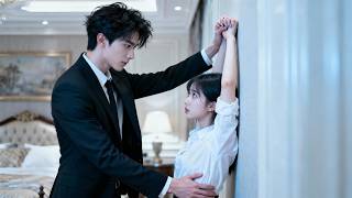 She Was Forced to Marry the Notorious Playboy Heir,But He Loved Her Tenderly, Spoiling Her Fully!