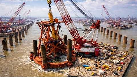 Padma Bridge underwater pile cage drop is insane. Bridge construction & mega engineering
