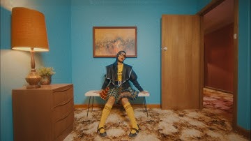 Ecca Vandal - MOLLY (Official Video)