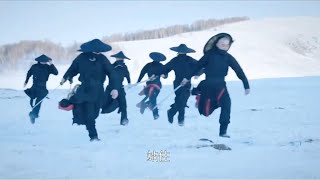功夫電影！黑衣殺手暗殺馬車裡的人，殊不知馬夫竟是功夫高手！#kungfu #movie