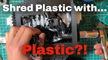 3D Printed Shredder Shreds Plastic Part (Hand-Cranked)