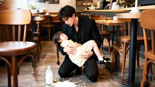 絕嗣總裁發現灰姑娘的女兒和自己一樣患有先天性心髒病，瞬間明白一切，隔天拿著親子鑒定報告上門認親！#短劇 #短劇推薦 #短劇全集 #drama #愛情 #萌娃 #赵冠宇