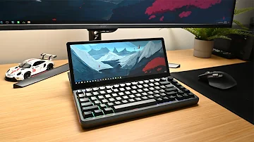 Mechanical Keyboard with a Touch Screen, SSD + USB Hub - Kwumsy K3