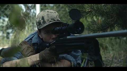 Oekraïense militielid vecht tegen Russische huurlingen in conflict - Konflikti