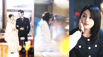 I flash-married the billionaire CEO; everyone thought he was cold, but he was gentle and spoiled me!