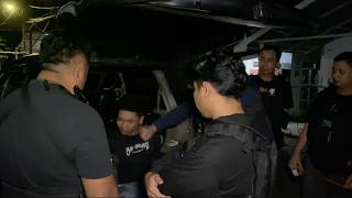 BRUTAL ACTION! BY CRASHING INTO VICTIM AND SHOOTING INTO THE AIR, MOTORCYCLE THEFT PERPETRATOR AR...