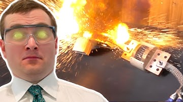 Popping a 5000 Amp Fuse! - Nuclear Engineer Reacts to Photonicinduction