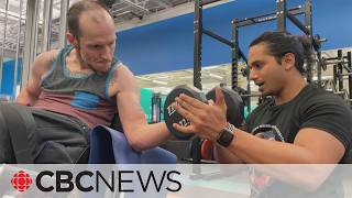 Meet the bodybuilder training for his 1st competition, despite a rare disorder