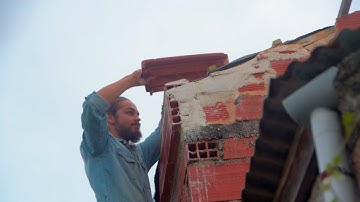 De eerste dakpannen gaan erop! Een enorme mijlpaal in de bouw van ons Tiny House-dak #75