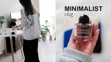 Minimalist vlog: decluttering my closet & selling on Vinted | Empty space calms me down