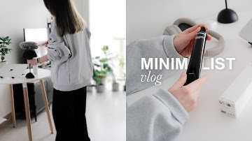 Minimalist vlog: decluttering my closet & selling on Vinted | Empty space calms me down