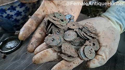 BÍ ẨN LÀNG CỔ | Lời Đồn Về Kho Báu Của Địa Chủ Thời Đấu Tố LÀ SỰ THẬT!