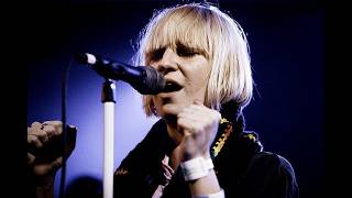 @Zayn  - @sia  @grupo-daymond Dusk Till Dawn (Official Video)