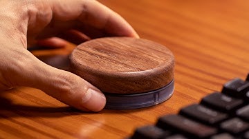 High Resolution Scrolling with Stabilised Walnut Dial