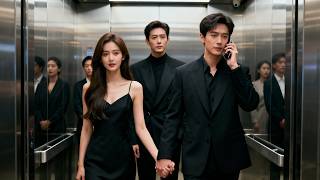 💟I Held the Wrong Hand in a Crowded Elevator… And he Refused to Let Go.