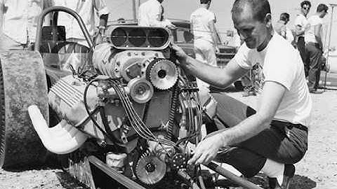 Het dragracegenie dat iedereen versloeg met een halve motor